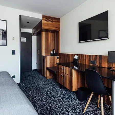 Grauer Baer Innsbruck