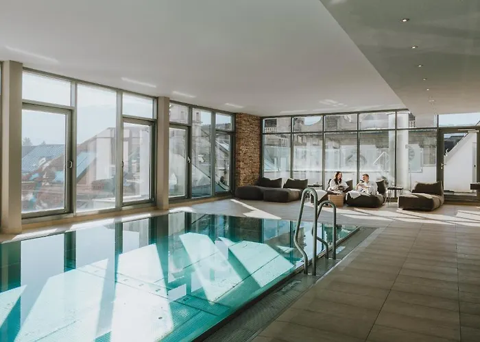 Grauer Baer 4* אינסברוק