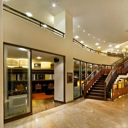 Grauer Baer 4* Инсбрук